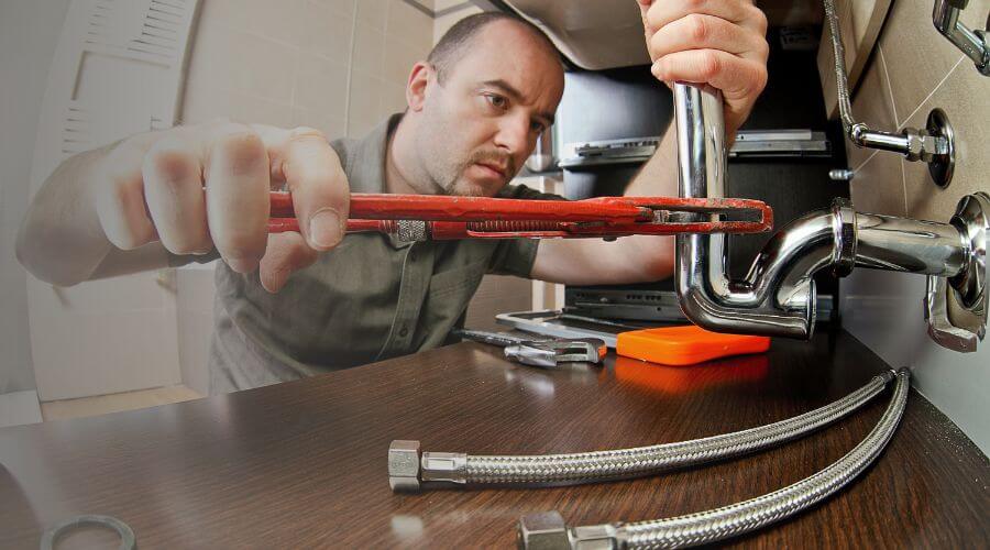 Professional expert plumbing services in Papineau, IL